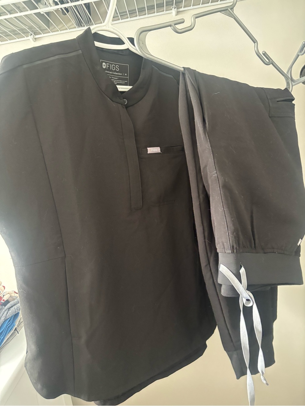 🩺 FIGS women’s black set M/L